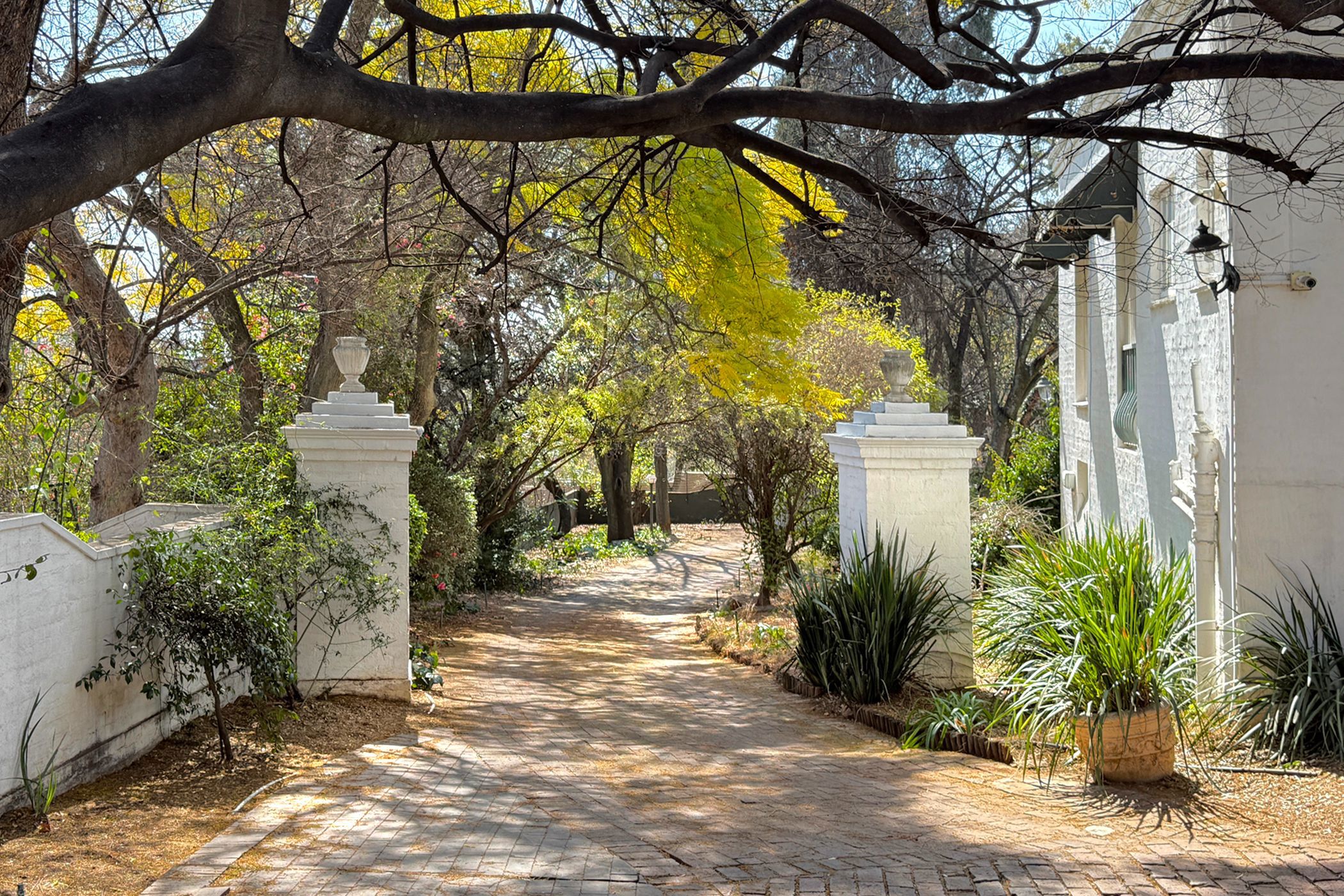 Residential vacant land for sale in Sandhurst - HP1714163