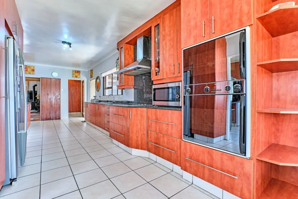 House sold in Bryanston - HP1709986 House sold in Bryanston - HP1709986