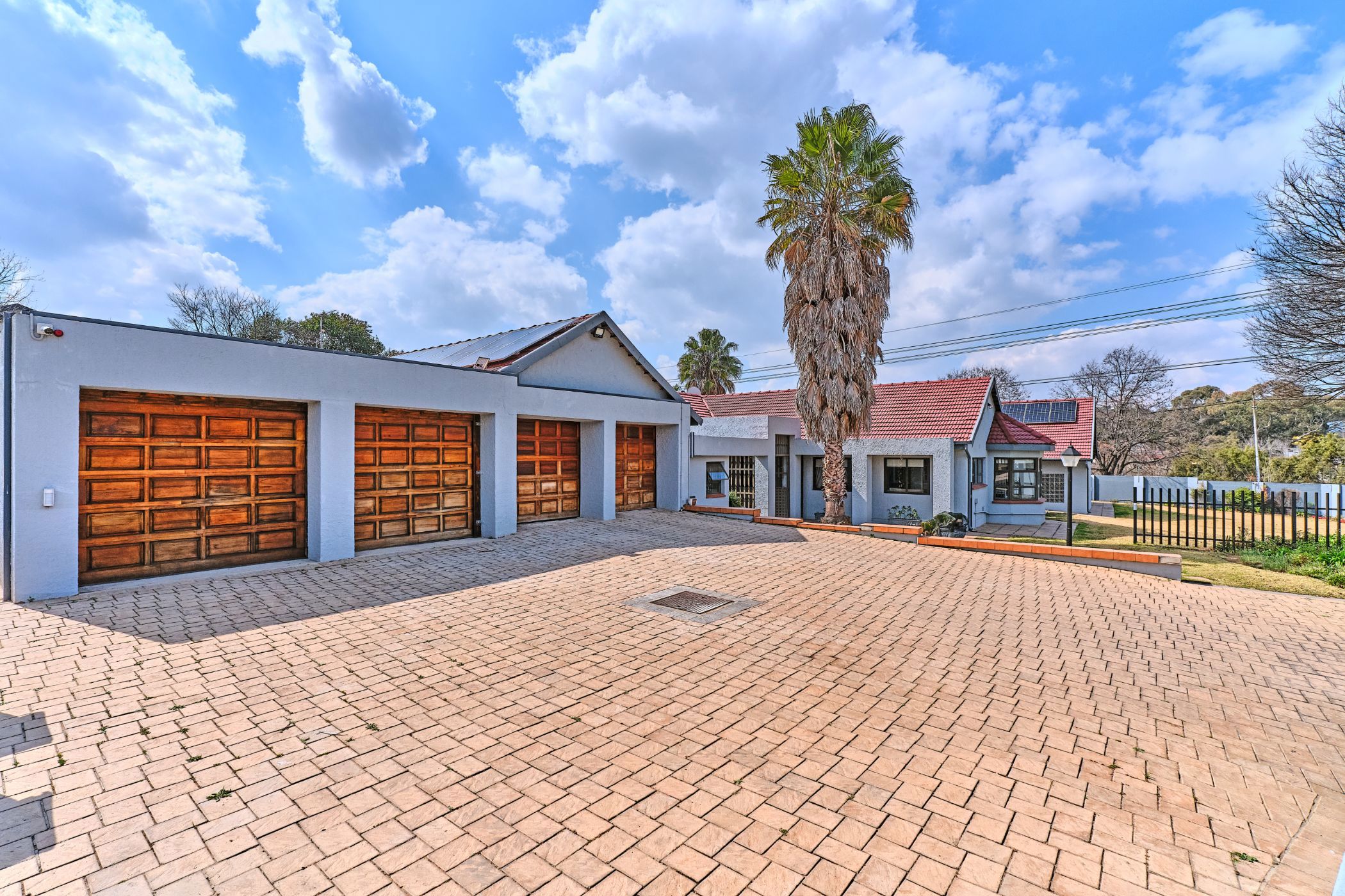 House for sale in Bryanston - HP1709986