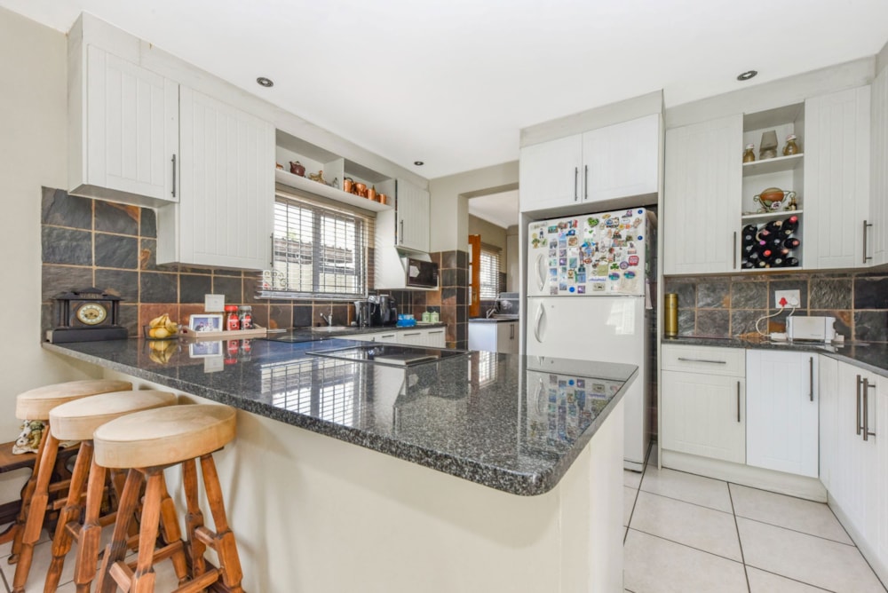 Double-storey cluster for sale in Craigavon - FW1712491