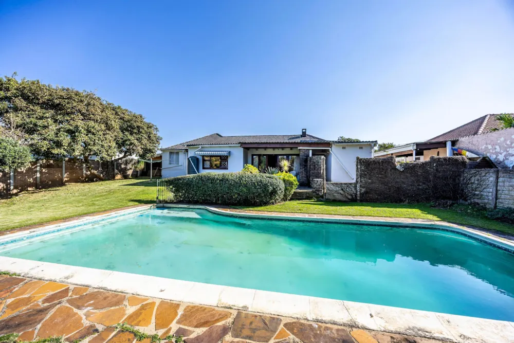 House sold in Nahoon Beach - 1EZ1709844
