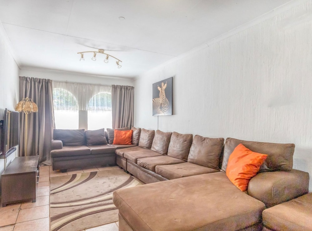 House for sale in Wilgeheuwel - RAN1711793 House for sale in Wilgeheuwel - RAN1711793