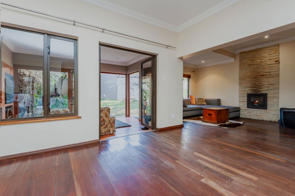 Double-storey cluster let in Bryanston - JBL1712955 Double-storey cluster let in Bryanston - JBL1712955