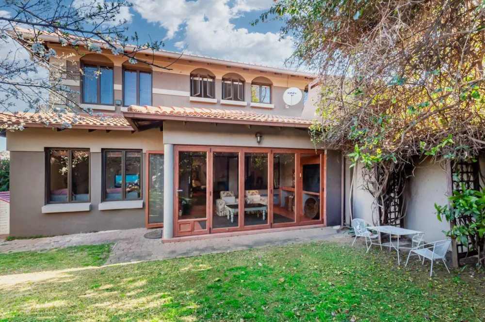 Double-storey cluster let in Bryanston - JBL1712955 Double-storey cluster let in Bryanston - JBL1712955