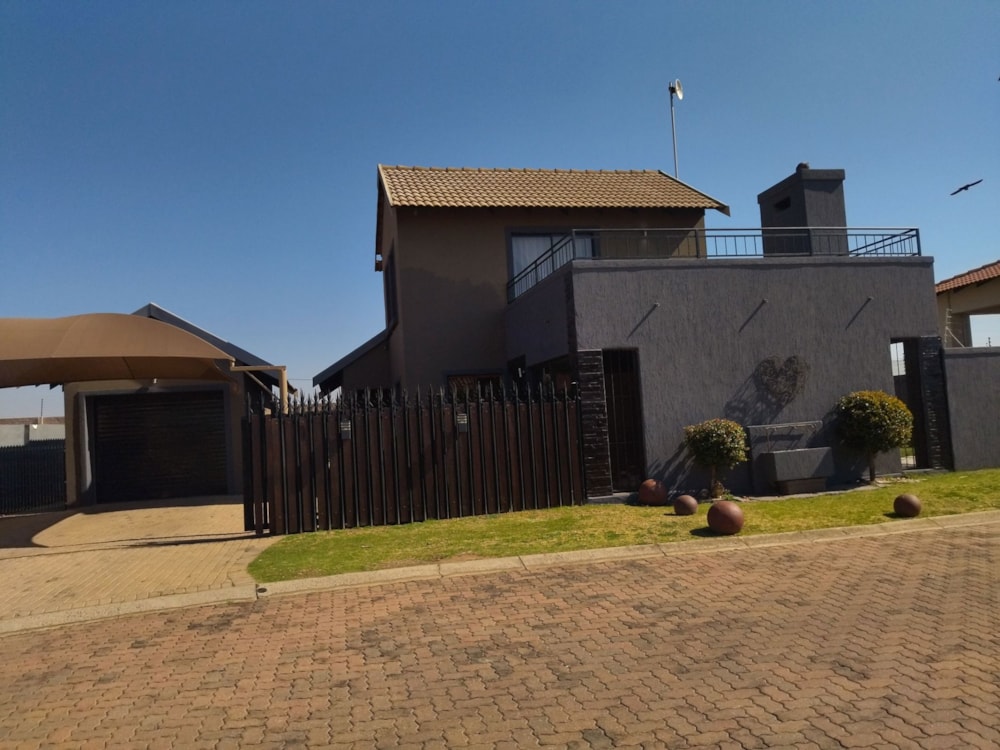 House for sale in Sonneveld - 1BJ1710997 House for sale in Sonneveld - 1BJ1710997