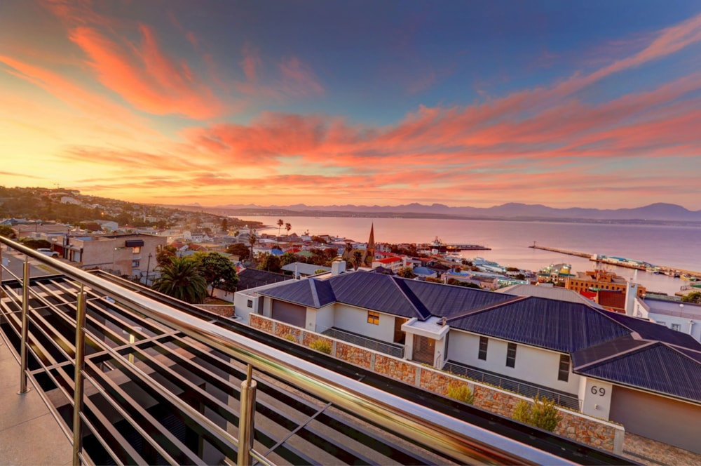 House for sale in Mossel Bay Central - 1MB1711189 House for sale in Mossel Bay Central - 1MB1711189