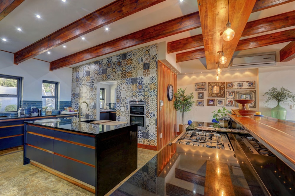 House for sale in Mossel Bay Central - 1MB1711189