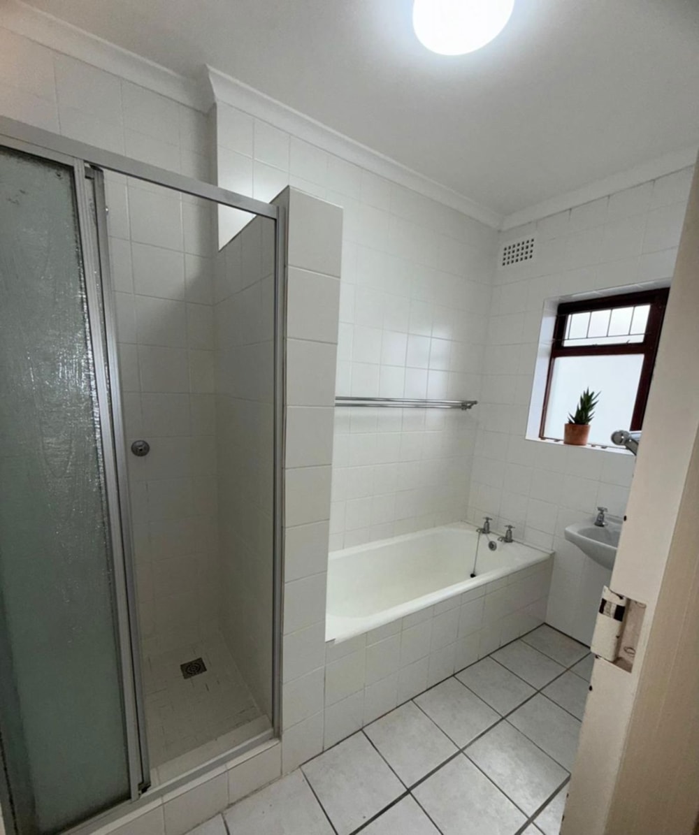 House let in Heathfield - 1OT1707636