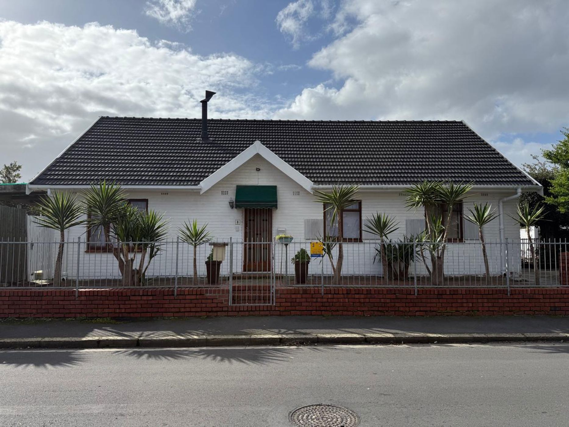 House let in Heathfield - 1OT1707636