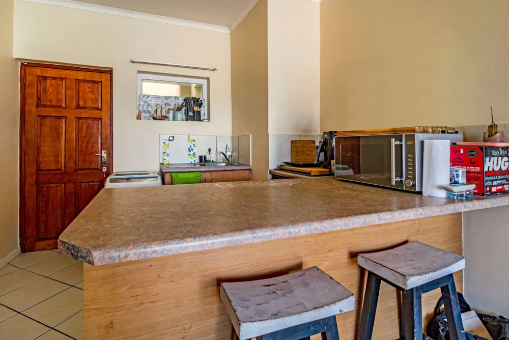 Apartment sold in Whispering Pines - SW1714528 Apartment sold in Whispering Pines - SW1714528