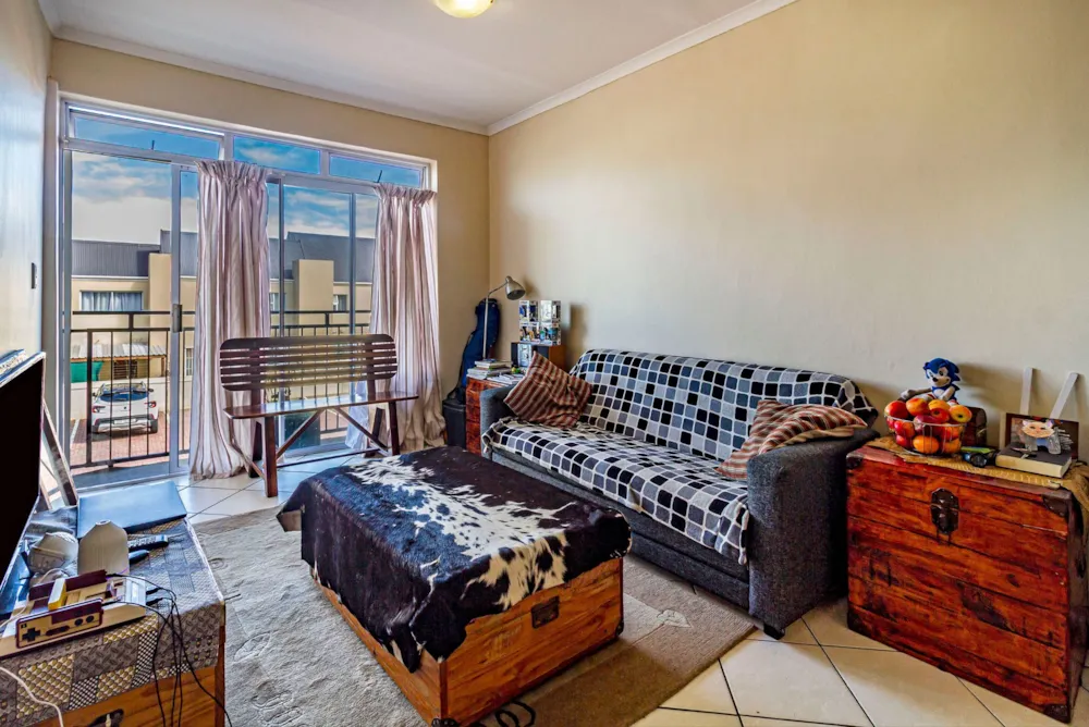Apartment sold in Whispering Pines - SW1714528 Apartment sold in Whispering Pines - SW1714528