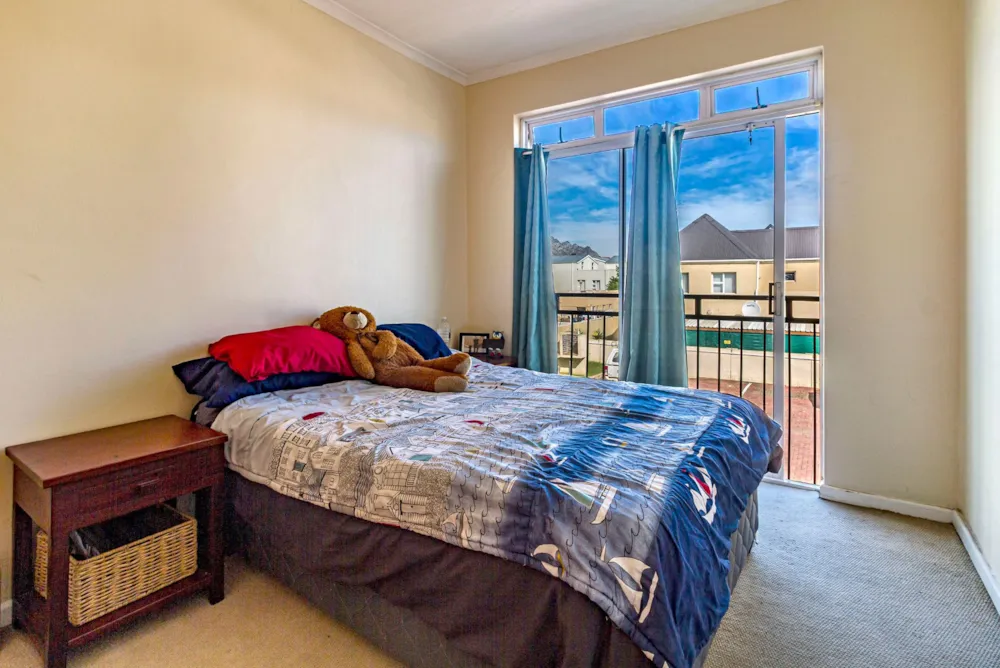 Apartment sold in Whispering Pines - SW1714528 Apartment sold in Whispering Pines - SW1714528