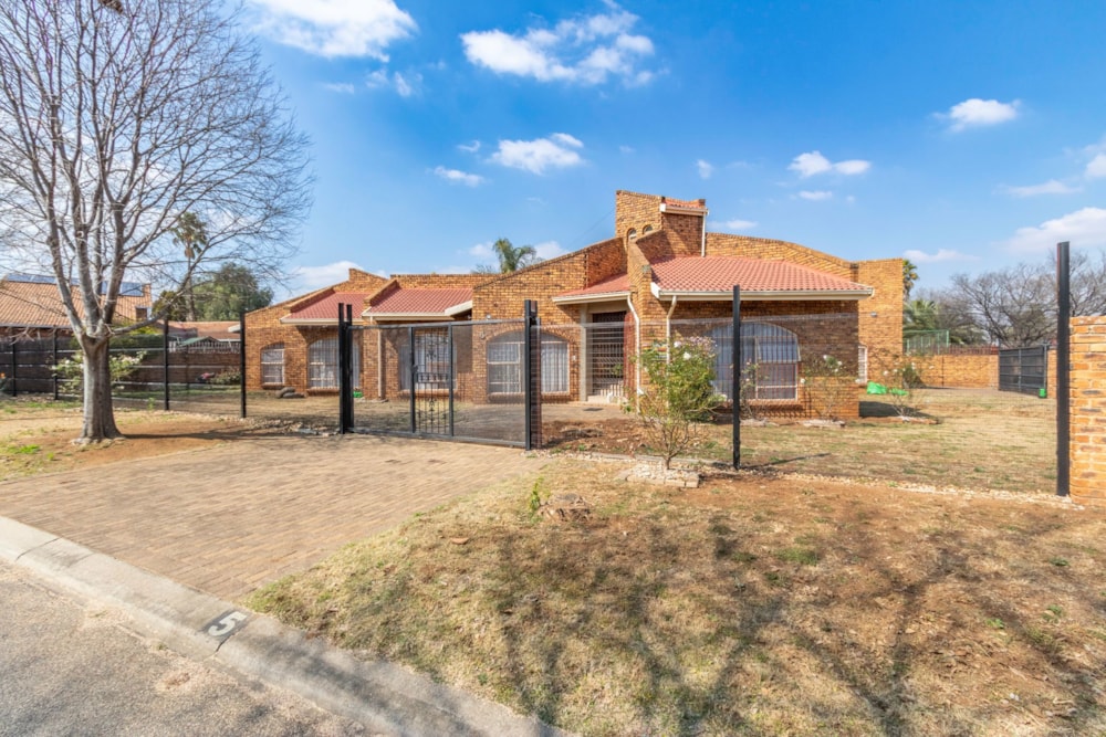 House for sale in Sunward Park - BOK1710895 House for sale in Sunward Park - BOK1710895