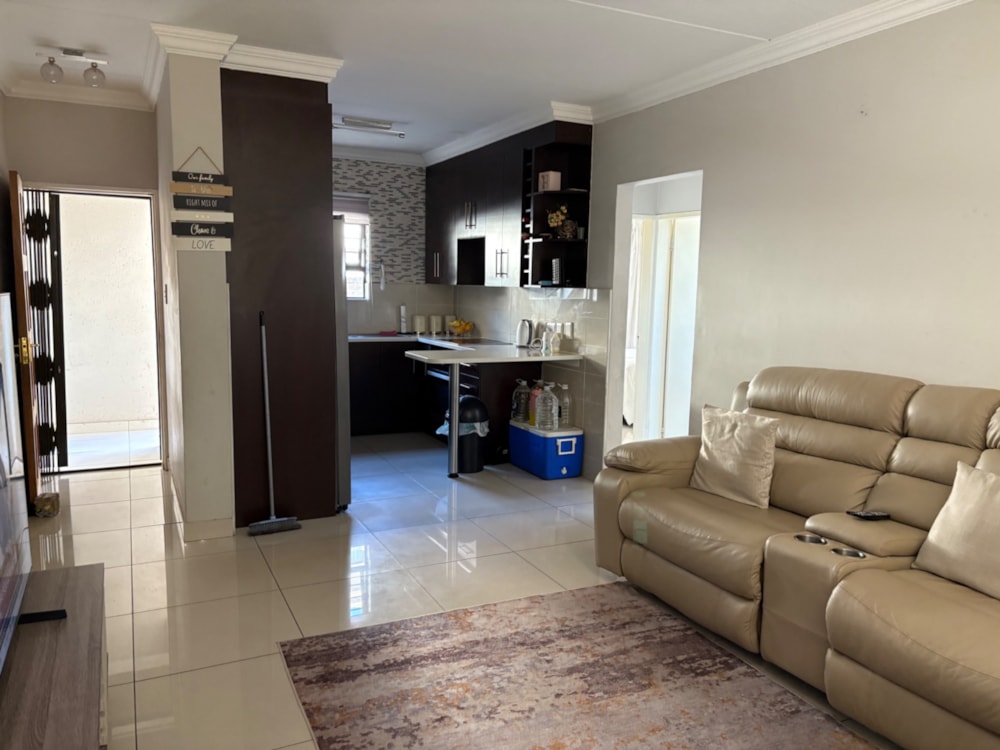 Apartment for sale in Parkrand - BOK1712025 Apartment for sale in Parkrand - BOK1712025