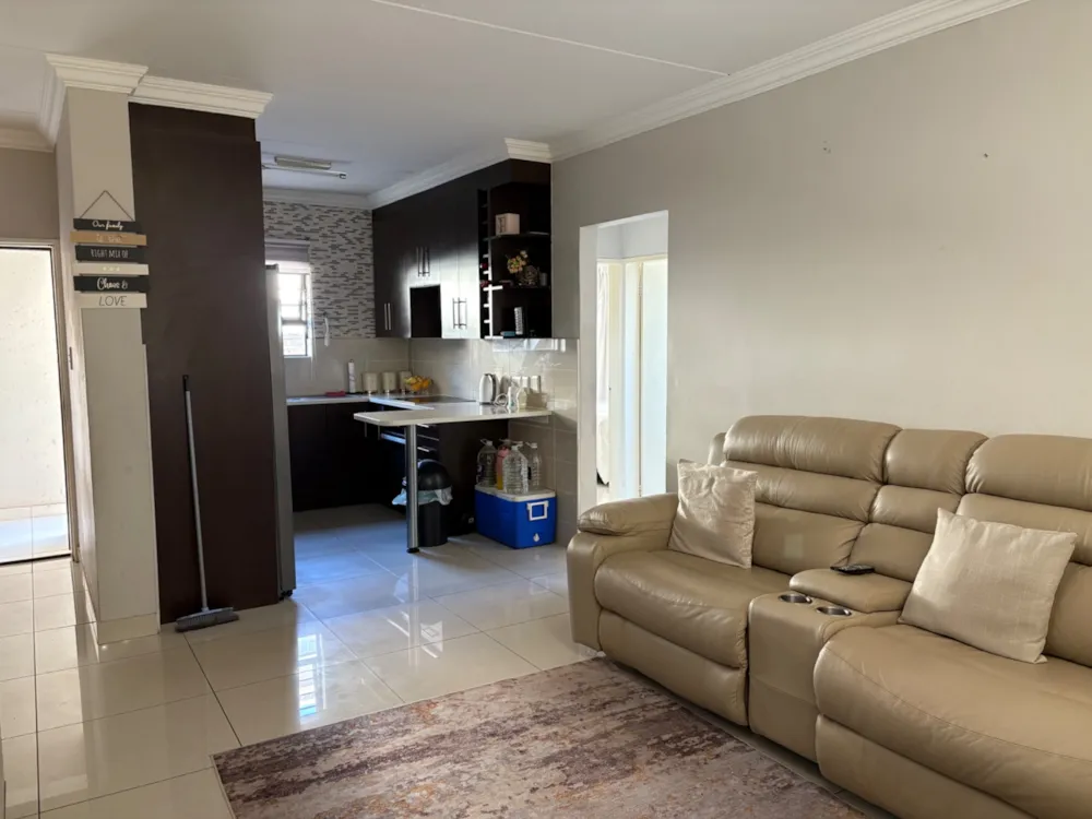 Apartment sold in Parkrand - BOK1712025 Apartment sold in Parkrand - BOK1712025