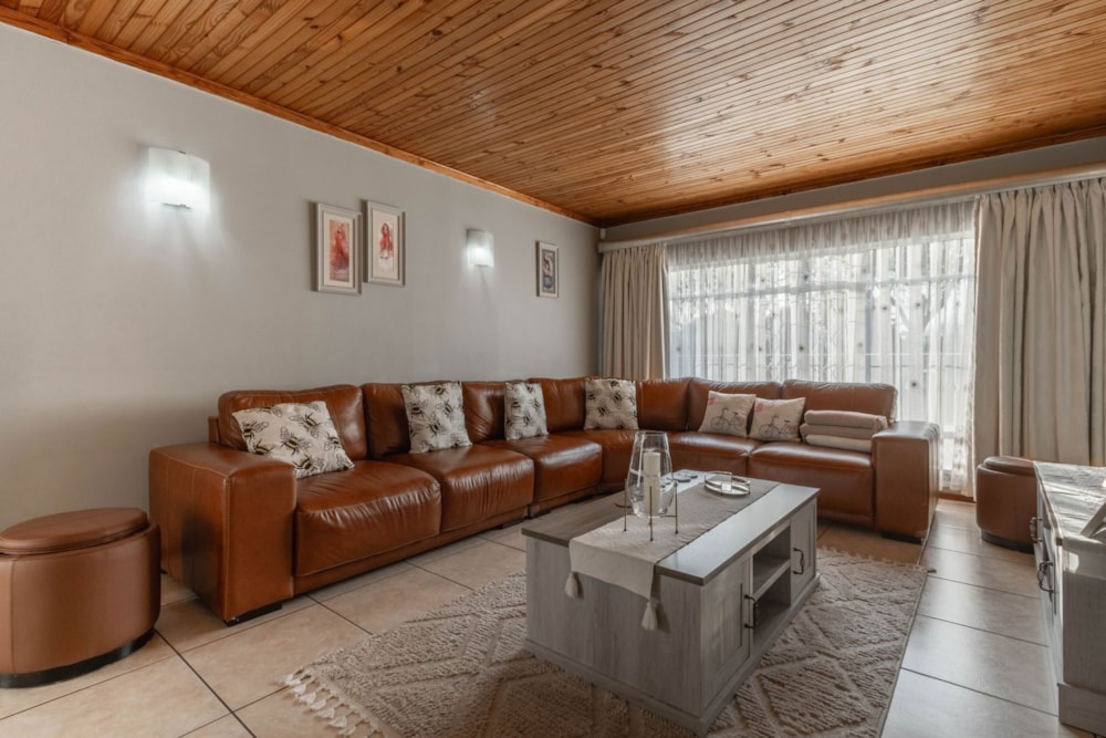 House for sale in Parkrand - BOK1711356