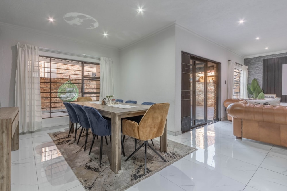 Double-storey cluster for sale in Boksburg West - BOK1711905 Double-storey cluster for sale in Boksburg West - BOK1711905