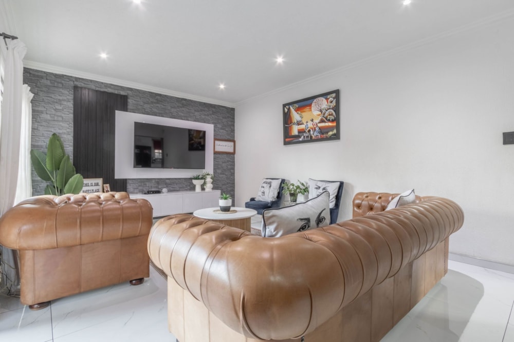 Double-storey cluster for sale in Boksburg West - BOK1711905 Double-storey cluster for sale in Boksburg West - BOK1711905