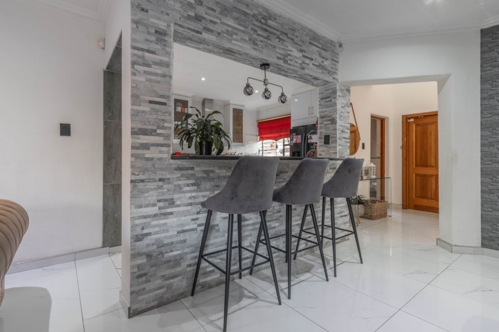 Double-storey cluster for sale in Boksburg West - BOK1711905 Double-storey cluster for sale in Boksburg West - BOK1711905