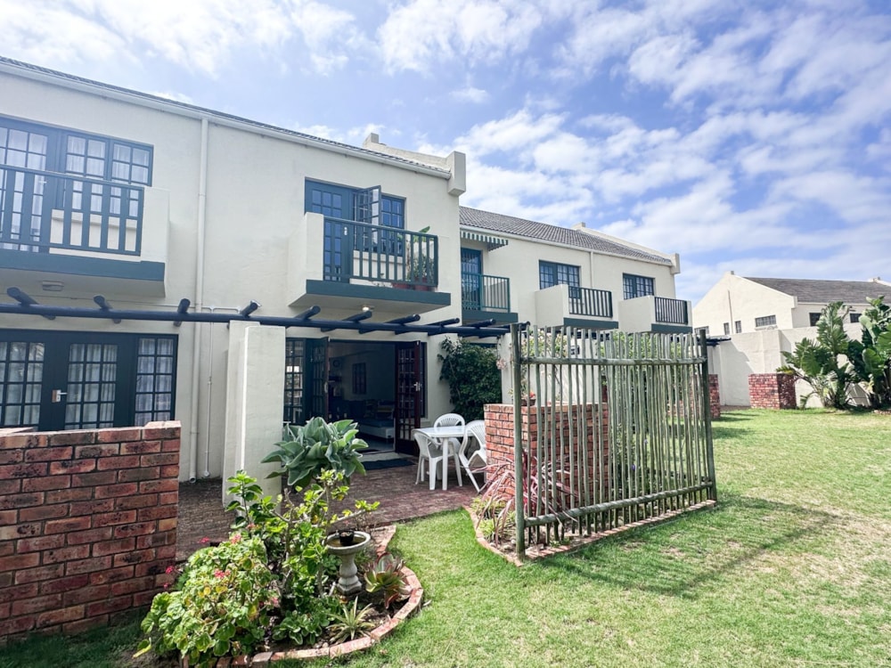 Apartment to rent in West Beach, Port Alfred - 1PF1710370