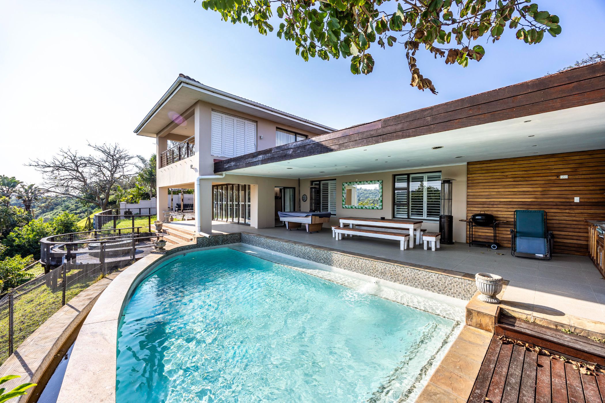 Double-storey house for sale in Gonubie - 1EZ1709742