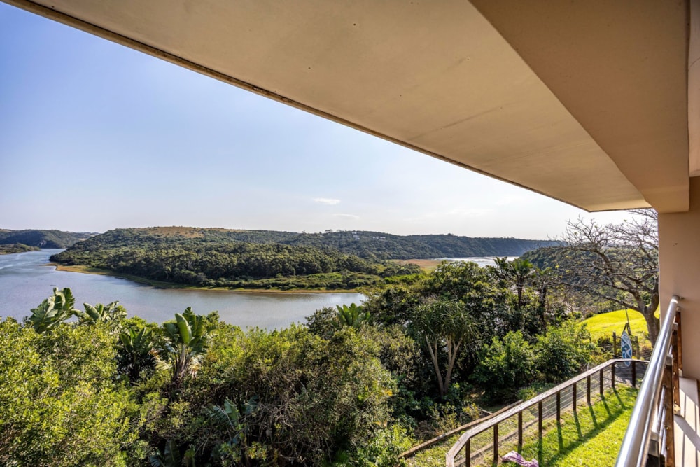 Double-storey house for sale in Gonubie - 1EZ1709742