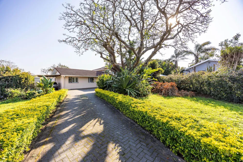Double-storey house for sale in Gonubie - 1EZ1709742