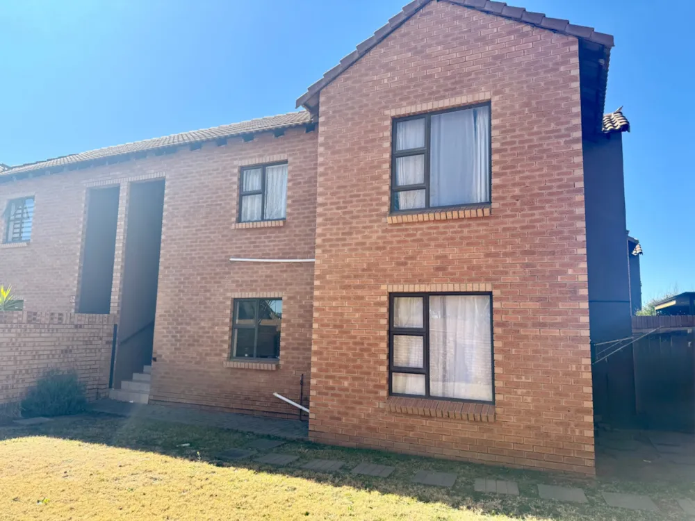 Townhouse for sale in Spitskop - 1BX1710730 Townhouse for sale in Spitskop - 1BX1710730