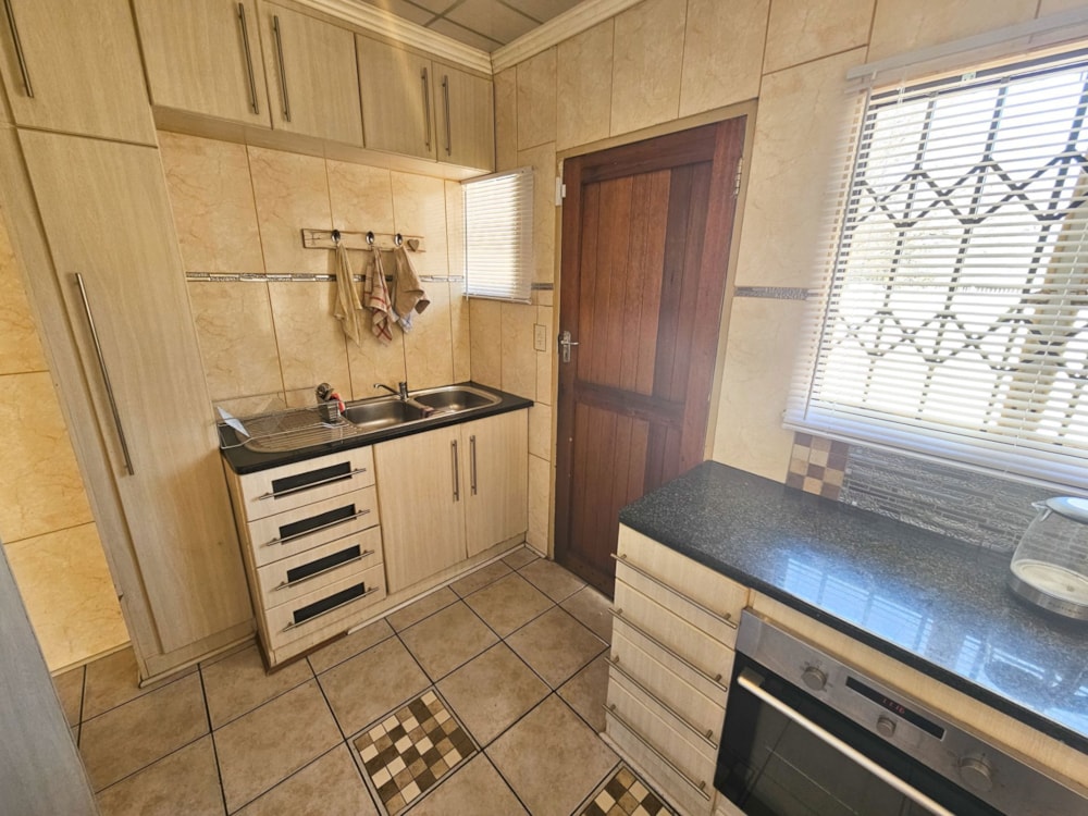 Townhouse for sale in Uitsig, Bloemfontein - 1BX1710382