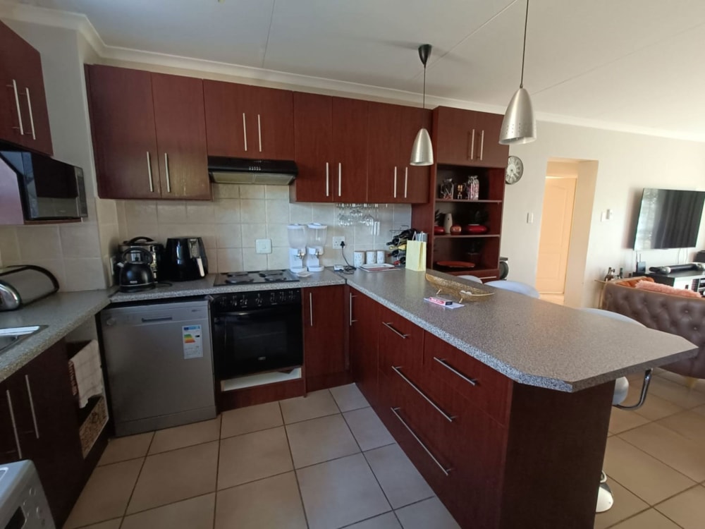 Townhouse for sale in Shellyvale - 1BX1711994