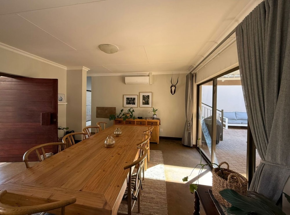 House for sale in Woodland Hills - 1BX1712041