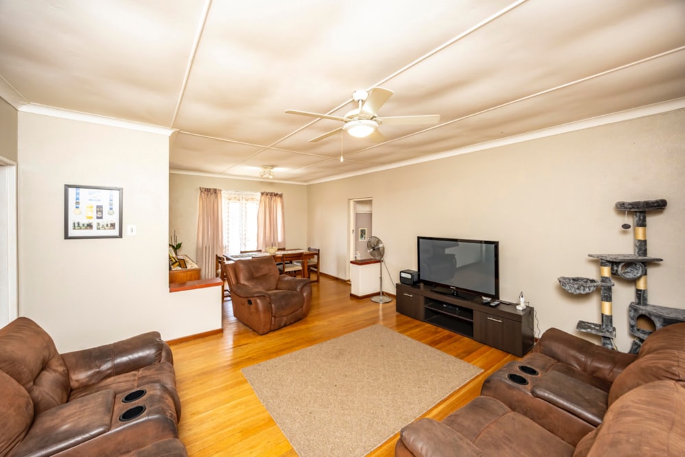 House for sale in Chiselhurst - 1EZ1711660 House for sale in Chiselhurst - 1EZ1711660