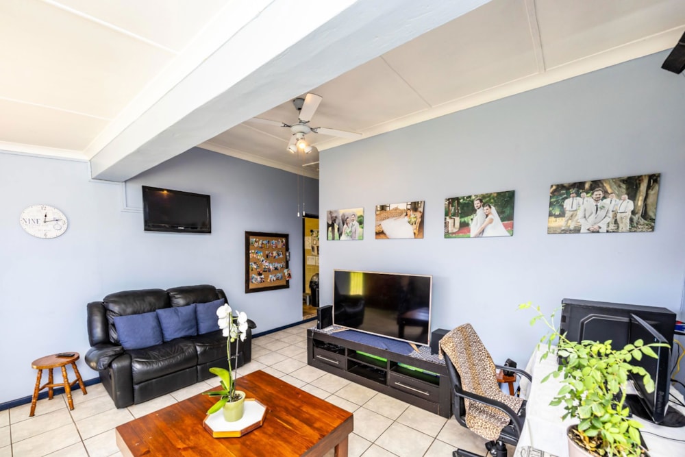 House for sale in Greenfields, East London - 1EZ1712235 House for sale in Greenfields, East London - 1EZ1712235