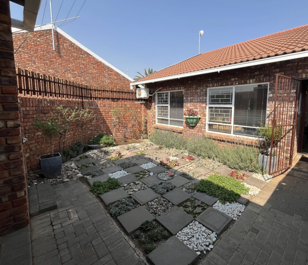 Townhouse for sale in Langenhovenpark - 1BX1715684