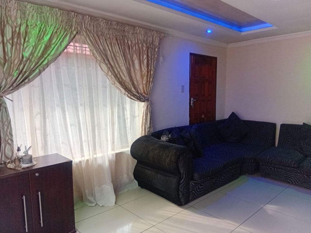 House for sale in Daveyton - EN1708090