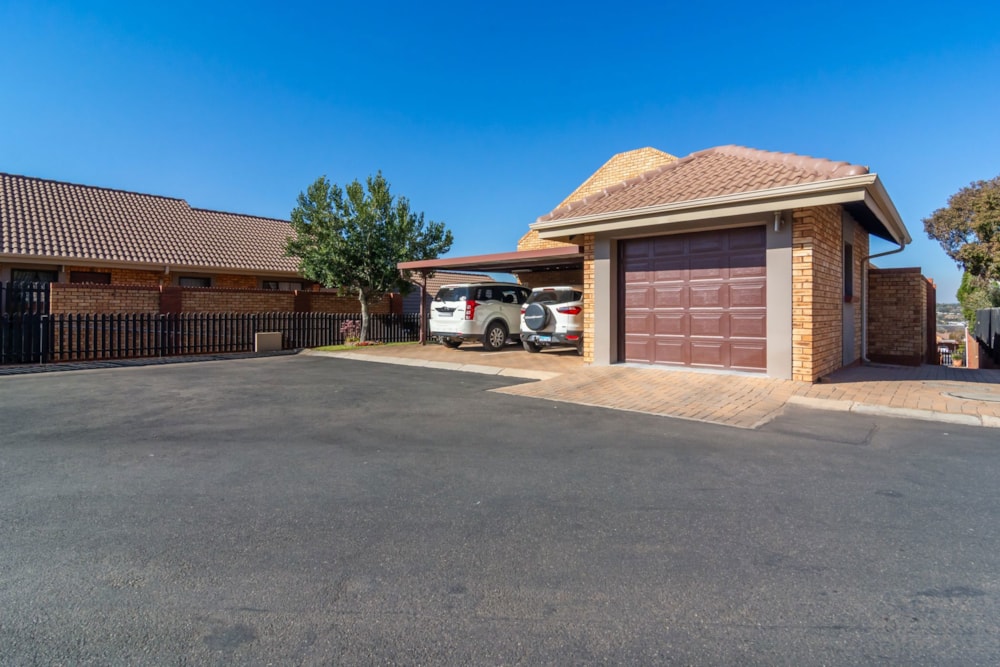 Garden retirement home for sale in Featherbrooke Hills Retirement Village - 1KR1709851 Garden retirement home for sale in Featherbrooke Hills Retirement Village - 1KR1709851