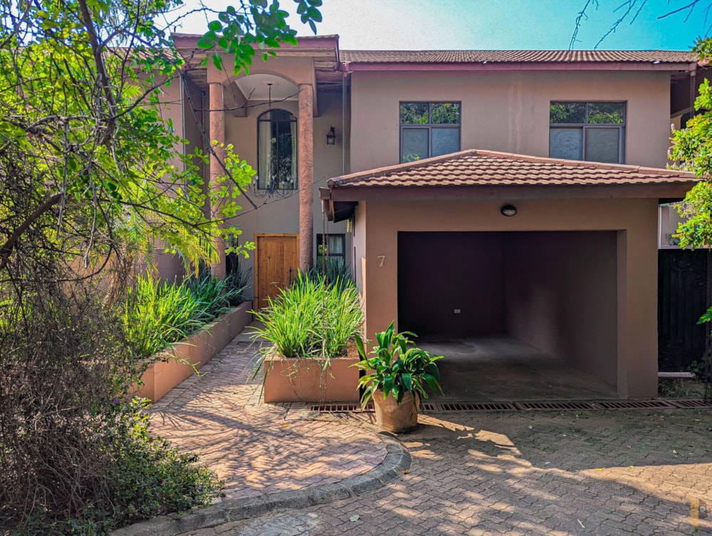 Security complex home to rent in Leopards Hill, Zambia - 3ZA1712205