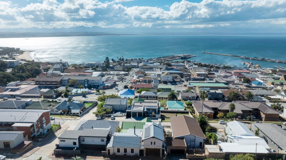 House for sale in Mossel Bay Central - 1MB1712188 House for sale in Mossel Bay Central - 1MB1712188