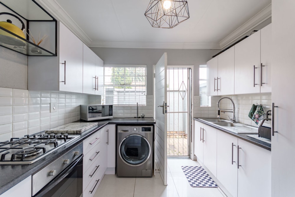 Townhouse for sale in Glen Marais - KTP1711394