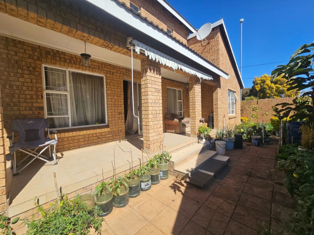 Townhouse to rent in Bendor Park - 1PS1710132 Townhouse to rent in Bendor Park - 1PS1710132