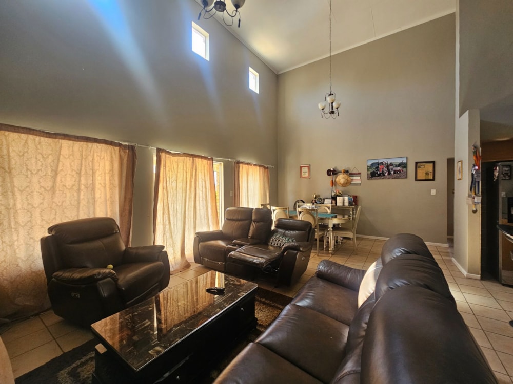 Townhouse to rent in Bendor Park - 1PS1710132 Townhouse to rent in Bendor Park - 1PS1710132