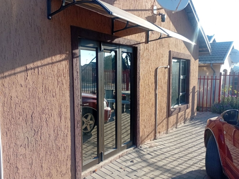 House for sale in Bloemanda - 1BX1711028