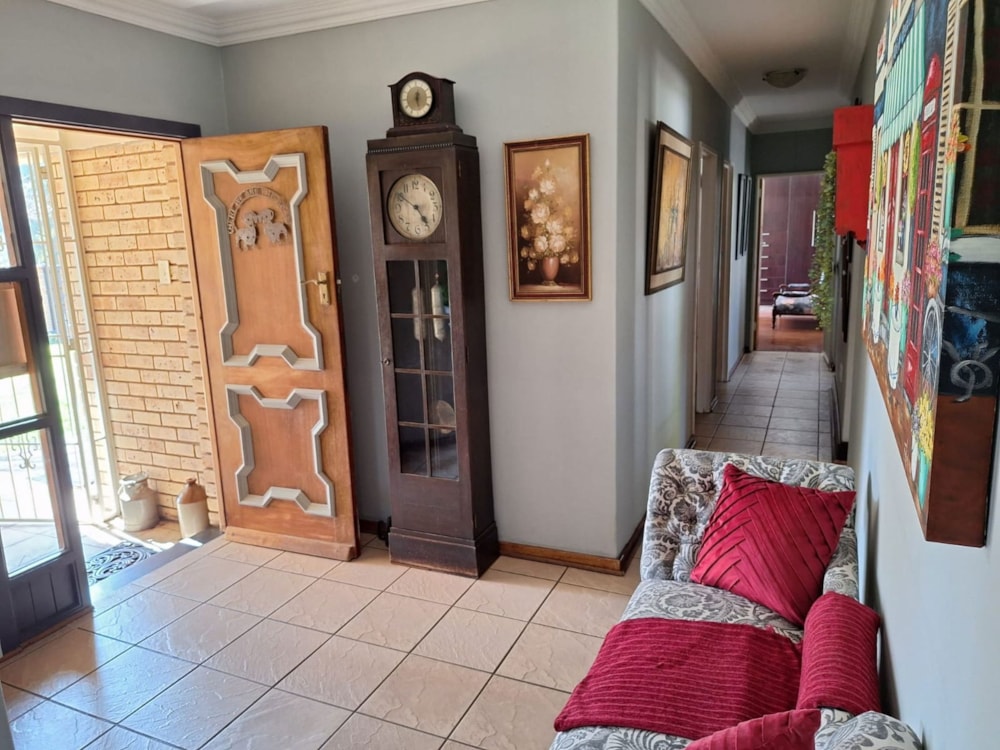 House for sale in Waverley, Bloemfontein - 1BX1711011