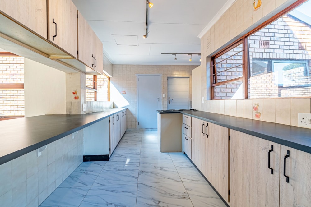 House for sale in Halfway Gardens - MR1712303