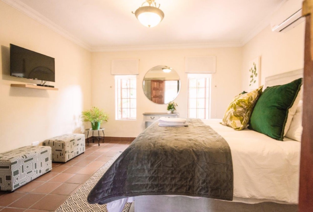 Guesthouse for sale in Moreleta Park - PT1712171 Guesthouse for sale in Moreleta Park - PT1712171