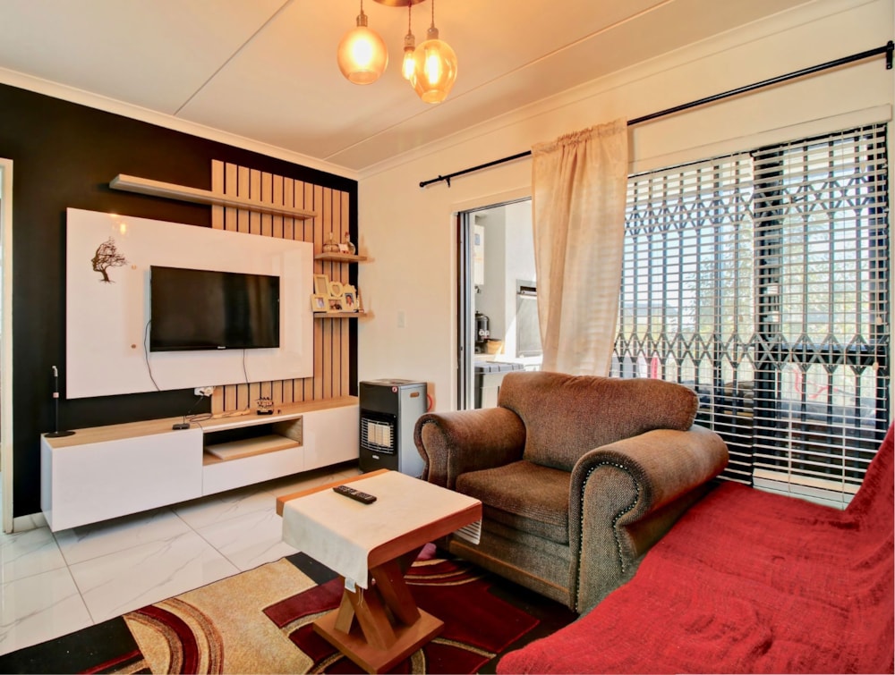 Apartment for sale in Burgundy Estate - 1PLA1711803