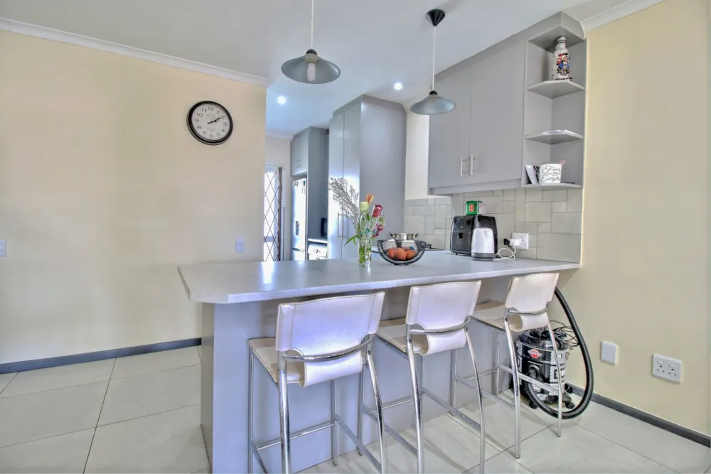 House let in Plattekloof Glen - 1PLA1734642 House let in Plattekloof Glen - 1PLA1734642