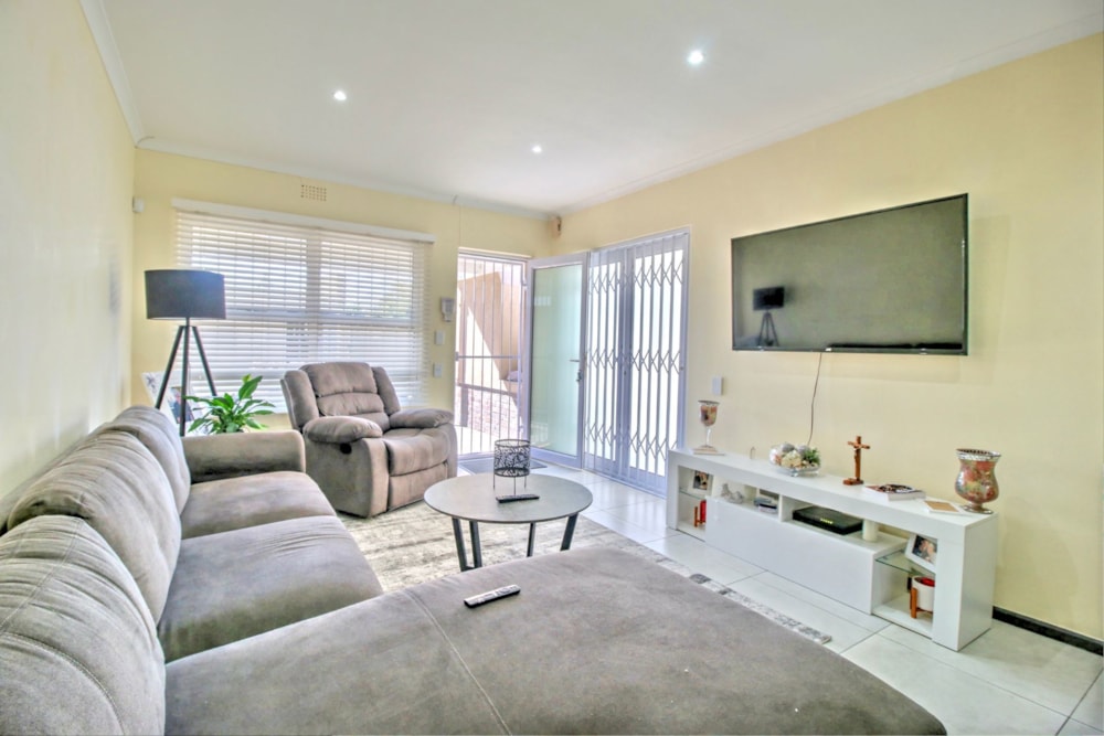 House let in Plattekloof Glen - 1PLA1695962 House let in Plattekloof Glen - 1PLA1695962