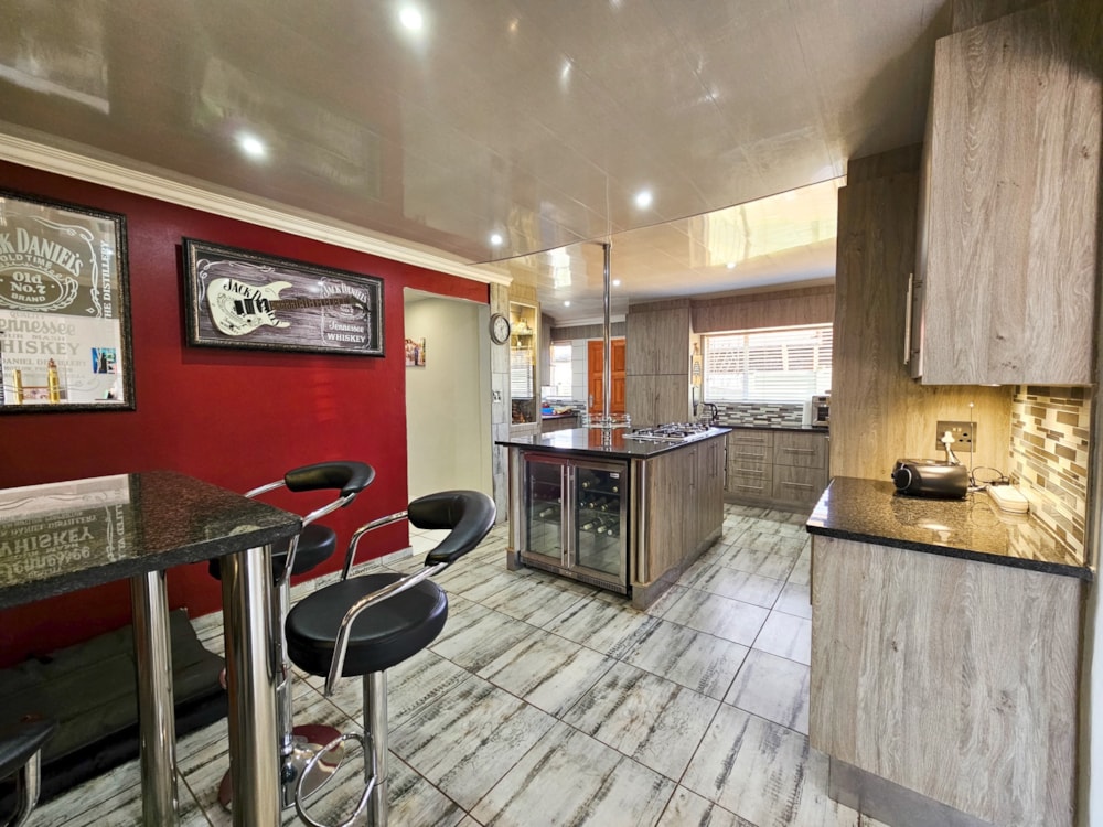 House for sale in Generaal de Wet - 1BX1710955