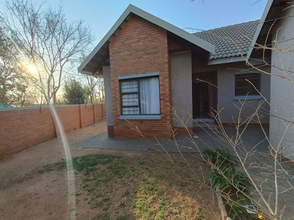 Townhouse for sale in Groenvlei, Bloemfontein - 1BX1711234